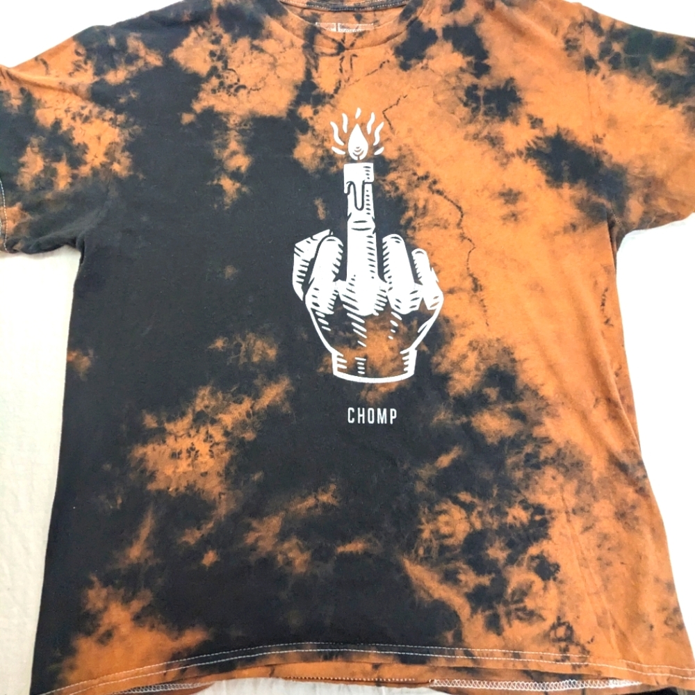 Chomp Tee Acid Wash with Candle Finger Flip Large